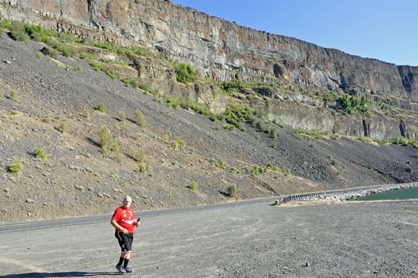 Lee Duquette enjoying the scenery on the way to Grand Coulee Dam